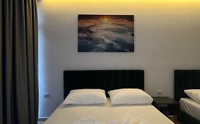 E&L Luxury Apartments